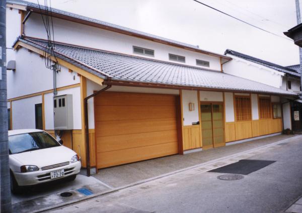 三谷新聞舗