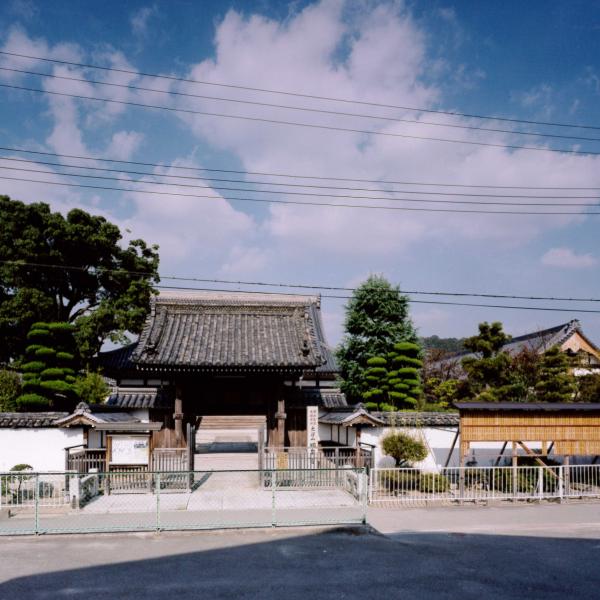 明泉寺庫裡・屋外便所